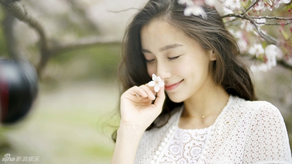 ảnh mới Angela Baby 0