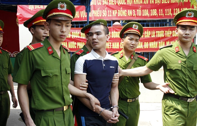 ​Nói có bạn trai mới, bị chồng đâm chết tại chỗ 
