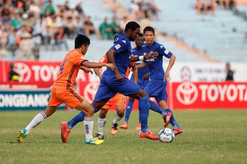 SHB Da Nang linh lien 2 an phat sau tran dau voi B.Binh Duong