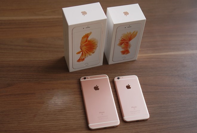 iPhone moi binh on gia, may cu lien tuc lao doc hinh anh 1