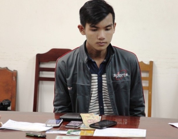 Nam sinh quay len 40 clip nong tung duoc tuyen duong hinh anh 1