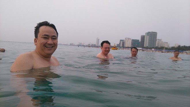 Lanh dao Da Nang tam bien hinh anh 1
