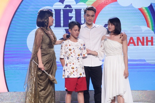 Việt Hương hỗ trợ Phi Hải