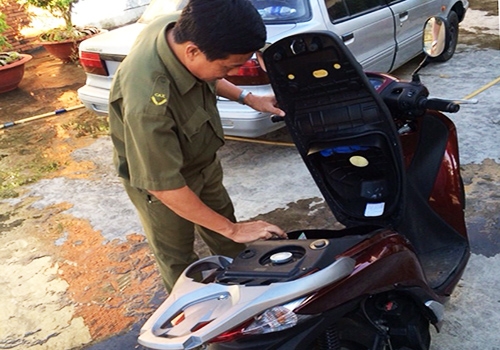ke-trom-bo-lai-xe-sh-vi-khong-no-duoc-may