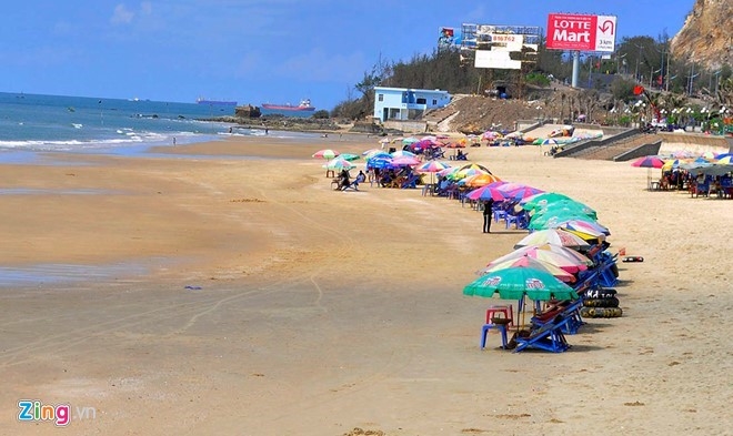 Vung Tau lap bien ban 3 khu du lich de khach nhau o bai bien hinh anh 1