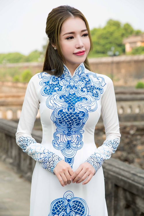 elly-tran-duyen-dang-du-su-kien-o-hue-2