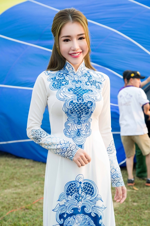 elly-tran-duyen-dang-du-su-kien-o-hue-3