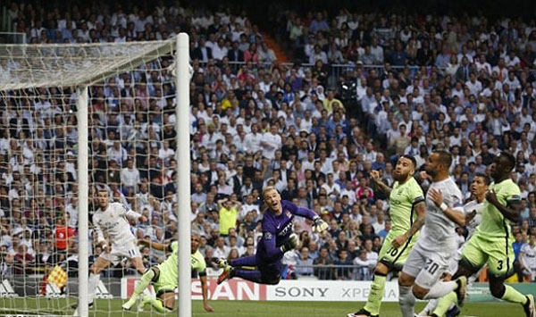 ban-phan-luoi-dua-real-vao-chung-ket-champions-league-page-2-1