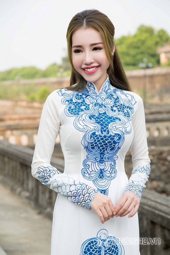 Elly Trần bị chê xấu 10