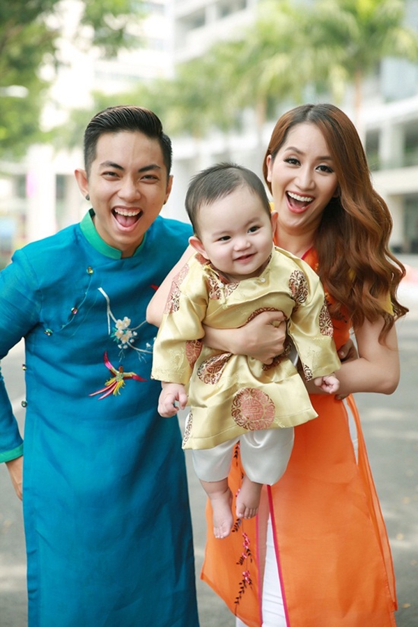  Tuổi đời còn rất nhỏ nhưng Kubi đã khiến nhiều khán giả thích mê vì đôi mắt xinh và nụ cười lí lắc. 