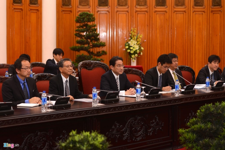 Ngoai truong Nhat Fumio Kishida toi Viet Nam hinh anh 3