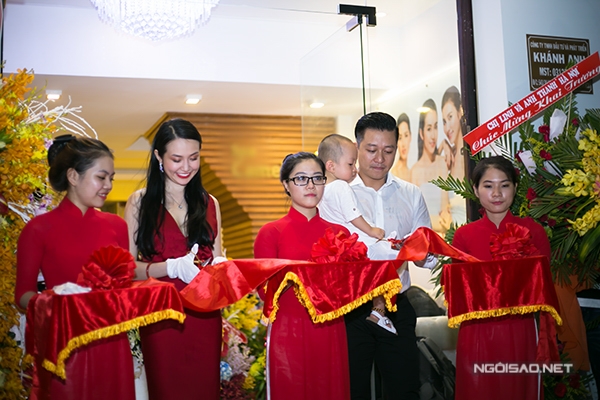 tuan-hung-co-gang-ep-con-trai-cuoi-11