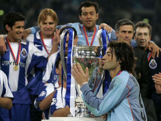 Chuyện gì tiếp diễn với các nhà vô địch gây sốc như Leicester - ảnh thể thao