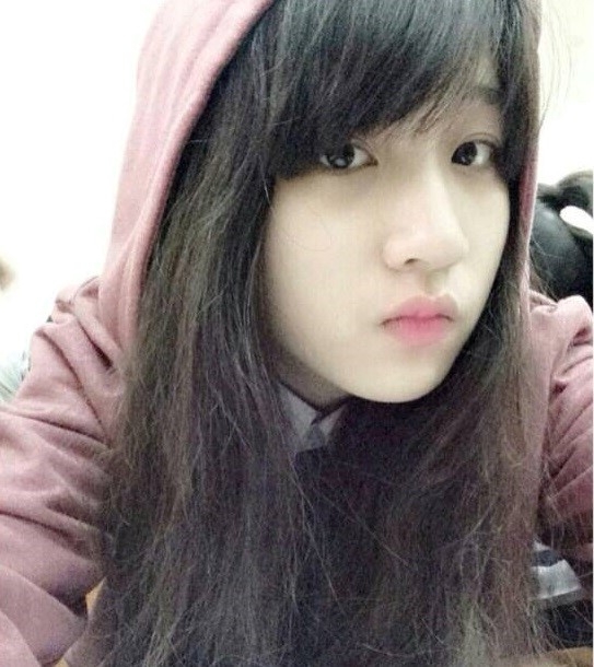Dan mang truy tim co gai xinh dep tai diem thi DHQG Ha Noi hinh anh 2