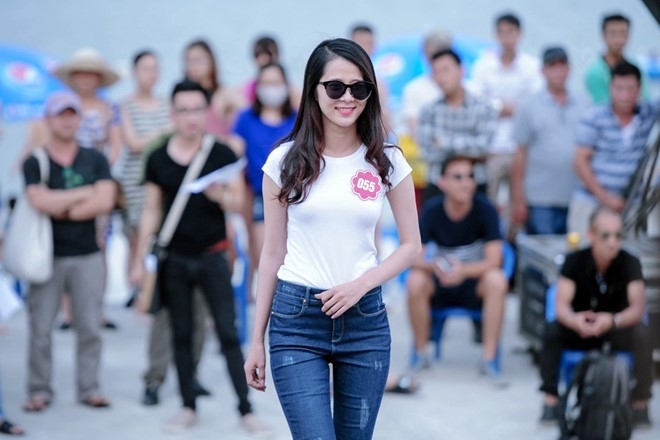 Nguoi dep Hoa hau Bien catwalk duoi thoi tiet nang nong hinh anh 7
