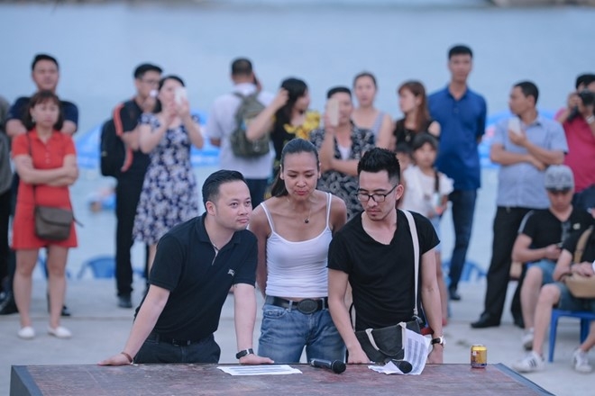 Nguoi dep Hoa hau Bien catwalk duoi thoi tiet nang nong hinh anh 8