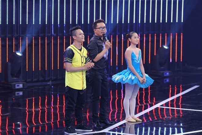 Viet Huong - Tran Thanh om nhau khoc tren truyen hinh hinh anh 1