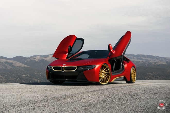 BMW i8 do phong cach Iron Man hinh anh 1