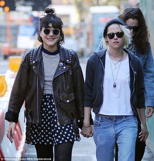 chia-tay-tinh-dong-gioi-kristen-stewart-di-choi-voi-bo-cu-5