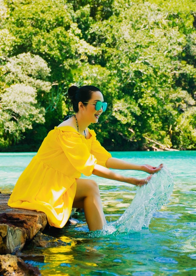 Hoa hau Giang My chup anh o quoc dao Palau hinh anh 3