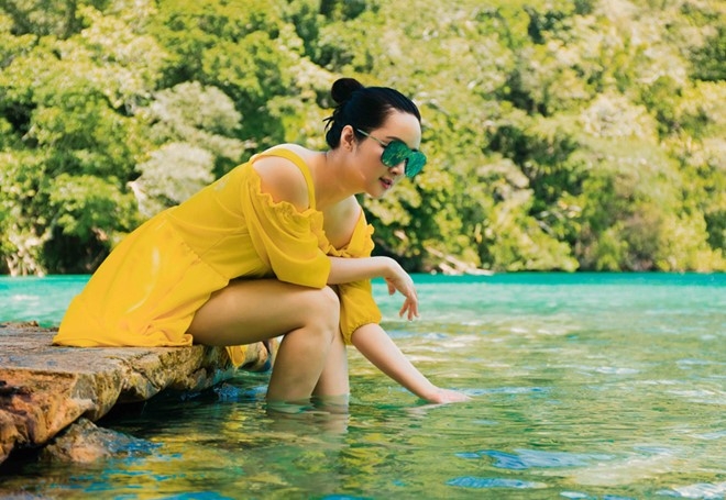 Hoa hau Giang My chup anh o quoc dao Palau hinh anh 4