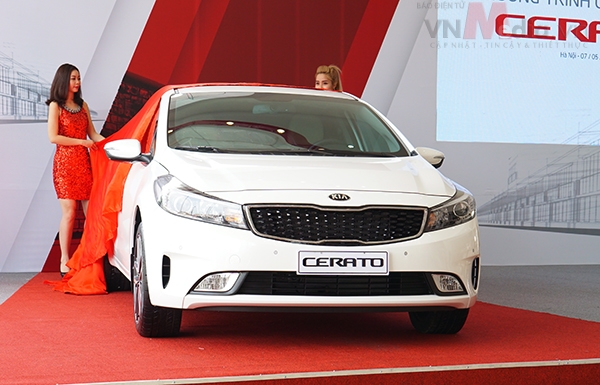 Kia Cerato 01.jpg