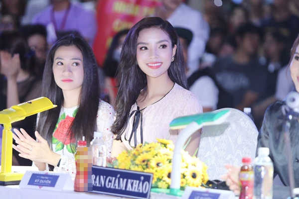 ky-duyen-rang-ro-lam-giam-khao-sau-on-ao-thm-my-2