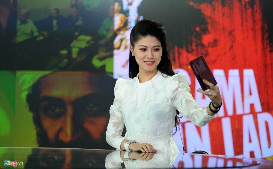 Ngay lam viec lien tuc 12 tieng o Dai cua BTV Ngoc Trinh hinh anh 8