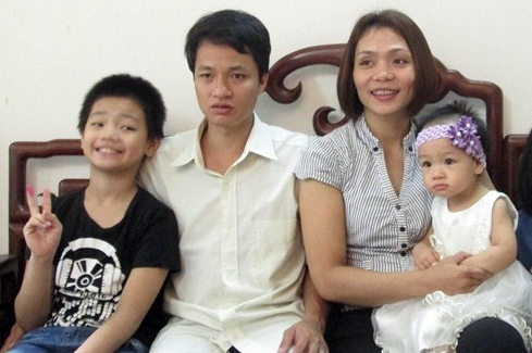Gia đình anh Hán chị Thanh. Ảnh: Ngọc Thi