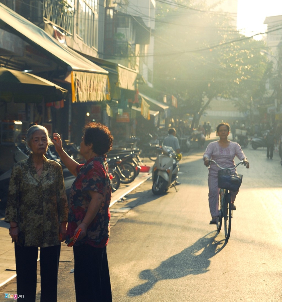 Ha Noi tro gio mat nhu mua thu hinh anh 13