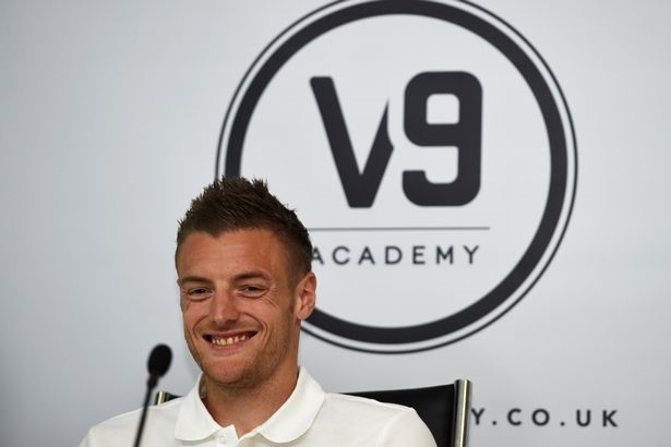 Jamie Vardy khai truong hoc vien bong da mang ten minh hinh anh 1