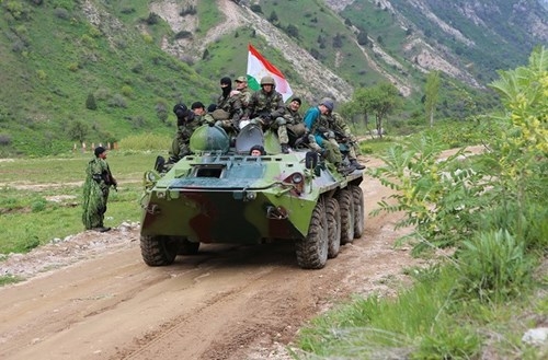 Mục kích diễn tập chống khủng bố lớn nhất lịch sử Tajikistan - ảnh 13