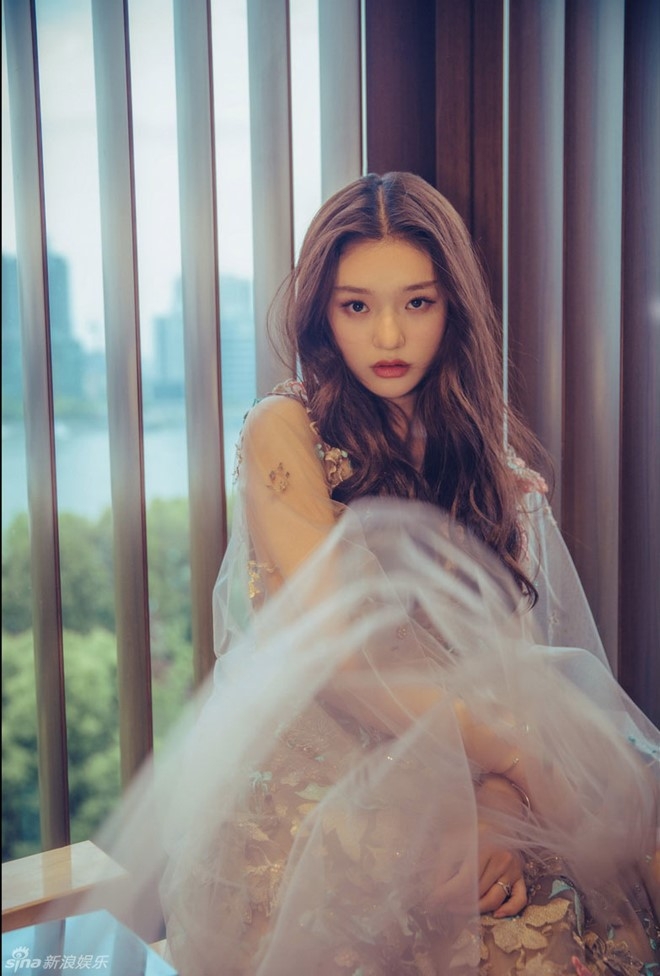 'My nhan ngu' long lanh giua tin don het thoi o tuoi 20 hinh anh 11