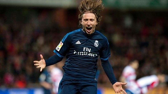 Thanh Madrid thong tri doi hinh tieu bieu La Liga 2015/16 hinh anh 8
