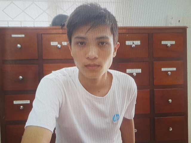 Thiếu tiền tiêu xài, lôi ảnh nóng của người yêu cũ ra... tống tiền - Ảnh 1.