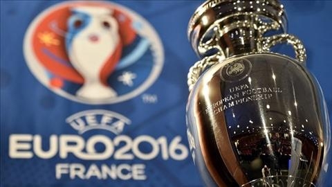 UEFA tuyen bo tang gap doi tien thuong tai VCK Euro 2016 hinh anh