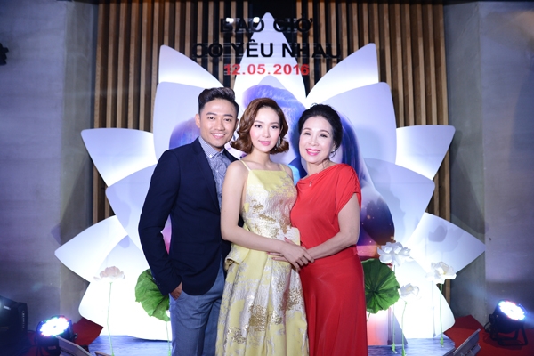 minh-hang-ho-tron-lung-tran-o-ha-noi-6