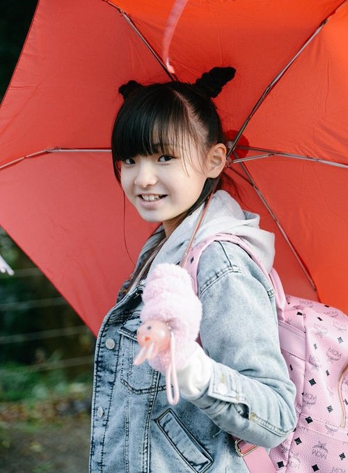 Sao nhi 12 tuoi gay tranh cai vi vu dao nong bong hinh anh 3
