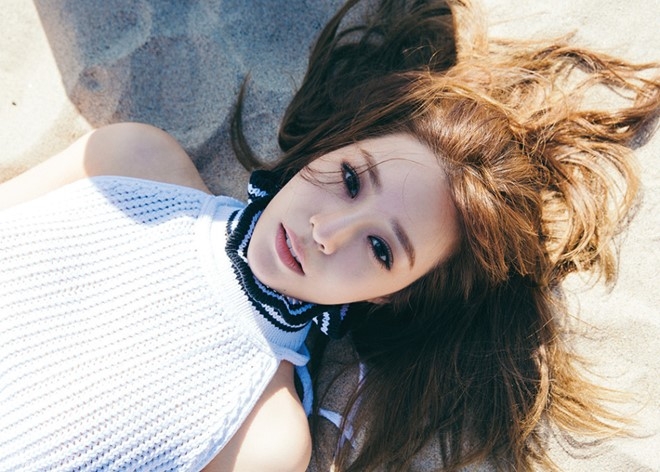 Tiffany (SNSD) hut hon trong loat anh moi hinh anh 3