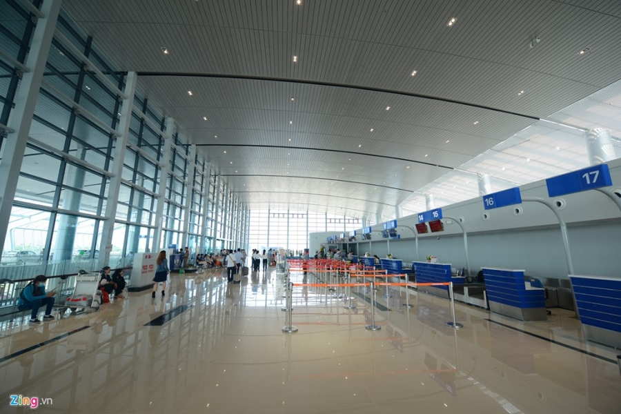Đây sẽ là Cảng hàng không quốc tế cấp 4E theo quy định của ICAO, sản lượng vận chuyển 2 triệu lượt hành khách/năm. 29 quầy làm thủ tục đảm bảo đáp ứng 800 người/giờ.