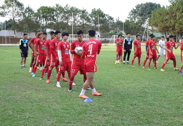 HAGL tập bài lạ trước cuộc chiến với Long An8