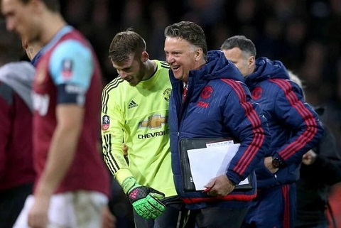 HLV Van Gaal dich than len tieng ve tuong lai sieu thu thanh De Gea hinh anh