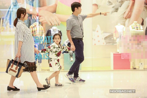 Lưu Hương Giang lần đầu lộ diện với bụng bầu 8 tháng