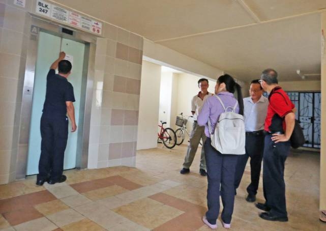 Tai nạn thang máy khiến 1 người chết gây xôn xao Singapore - Ảnh 3.