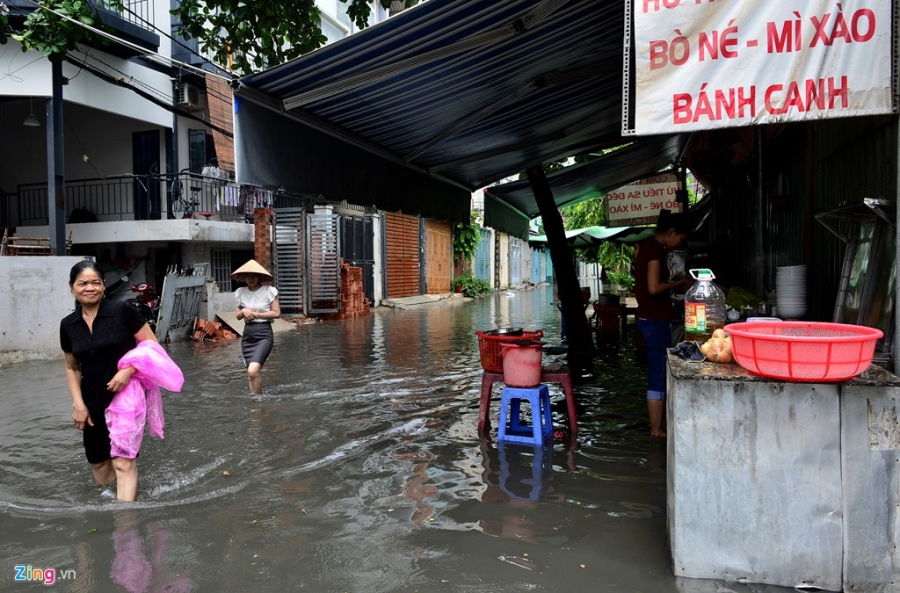 Nuoc ban ngam hang tram nha dan suot nua ngay o Sai Gon  hinh anh 5