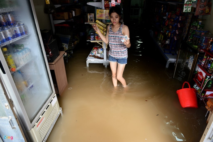 Nuoc ban ngam hang tram nha dan suot nua ngay o Sai Gon  hinh anh 14