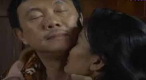Bi hài chuyện Chí Tài, Việt Hương đóng cảnh nóng1
