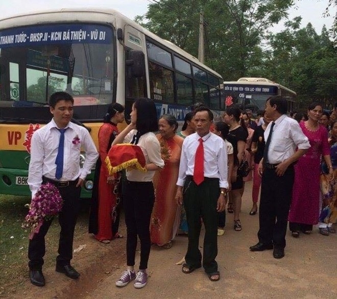 Co hay khong man ruoc dau bang xe buyt o Vinh Phuc? hinh anh 1