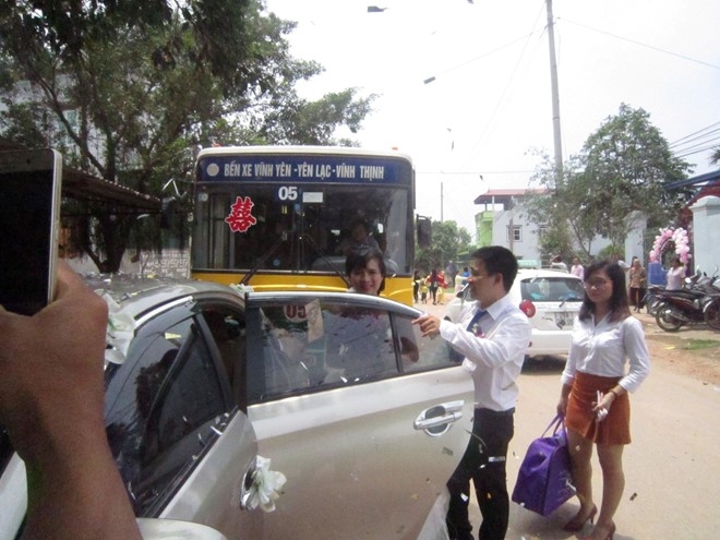 Co hay khong man ruoc dau bang xe buyt o Vinh Phuc? hinh anh 2