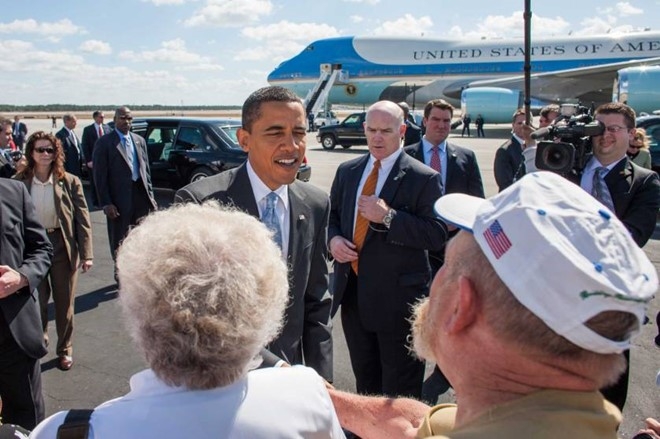 Nguoi 'nhu hinh voi bong' bao ve Tong thong Obama hinh anh 3